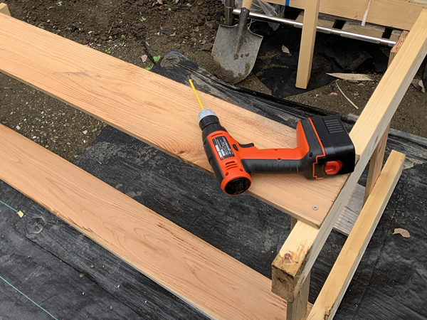 DIYで夏の暑さ対策をする