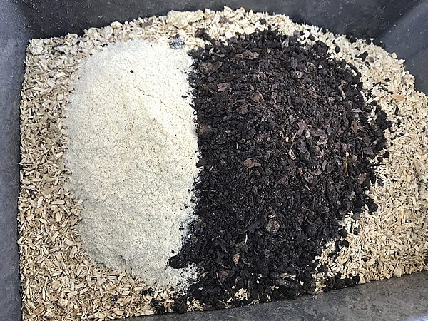 床材を発酵させる準備をする