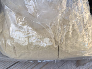 コンポストに入れるように米ぬかを入手した