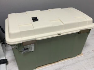 シマミミズの室内飼育箱を用意